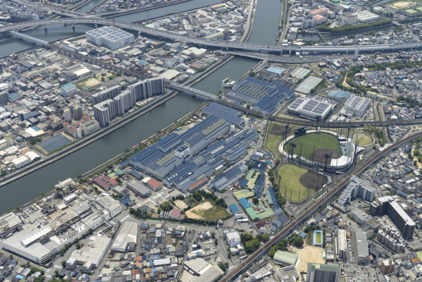 ゼロカーボンベースボールパーク　室内練習場の施工事例