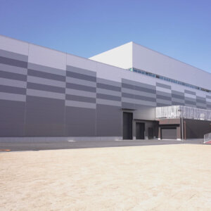 ゼロカーボンベースボールパーク　室内練習場の施工事例