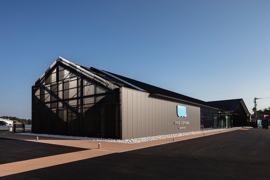 施工事例 – NISC PANEL – 外壁材・内装材・屋根材 – 金属断熱