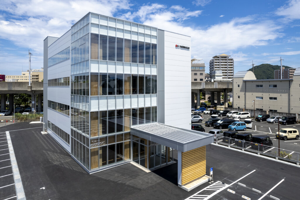 日ノ丸産業株式会社 本社社屋